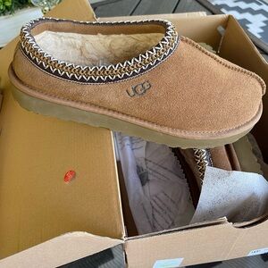UGG Tasman SZ 11 Women’s